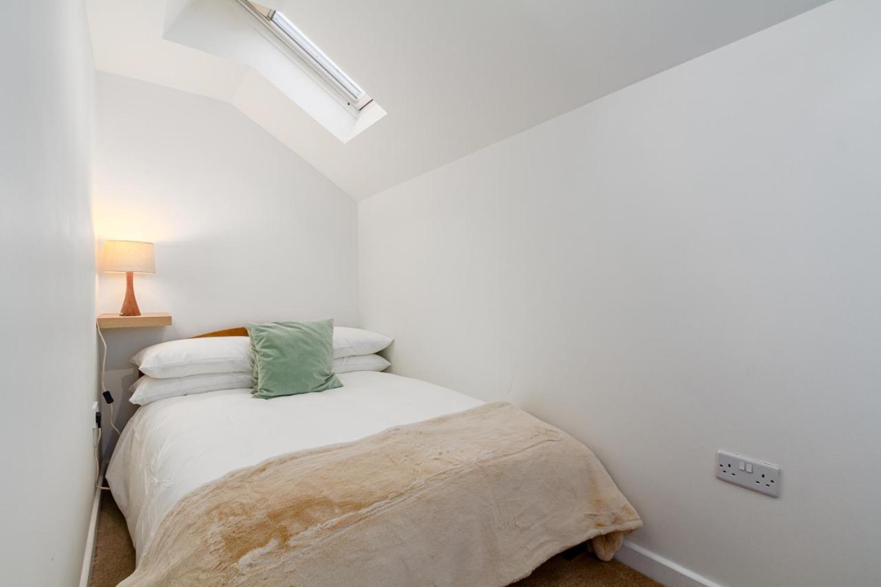The Coach House, Centrally Located Detached Coach House Cardiff Exterior photo